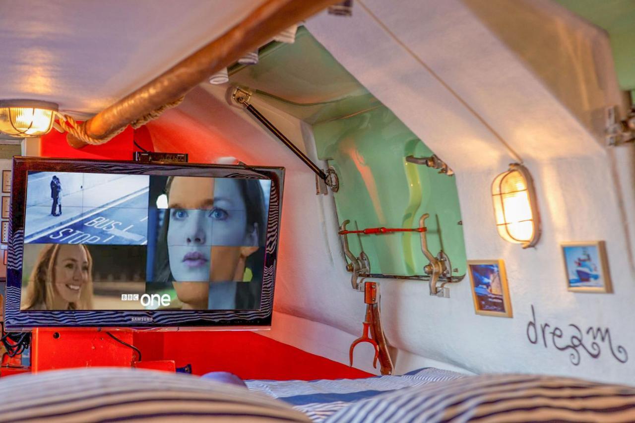 Polarstern - Unique Boatstay! Monnickendam Exterior foto