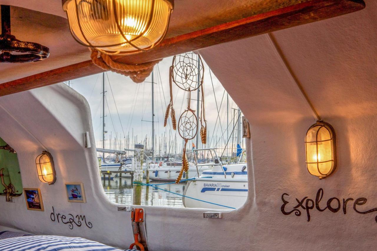 Polarstern - Unique Boatstay! Monnickendam Exterior foto